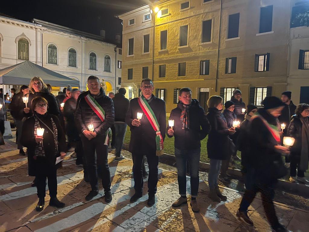 "Non correre, accorri!", fiaccolata in memoria delle vittime della strada a Castelfranco